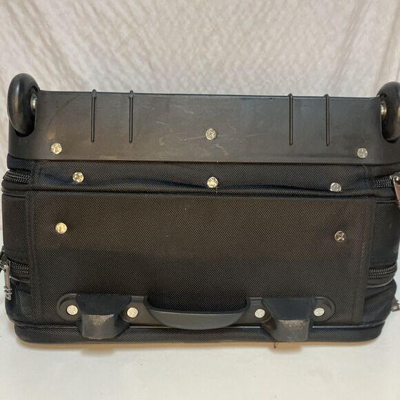 TUMI Alpha 2 Compact Large Screen Laptop Brief Pack Black Red Accents - Picture 12 of 16